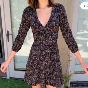 Pull&Bear Floral ruffle dress size XS, brand new